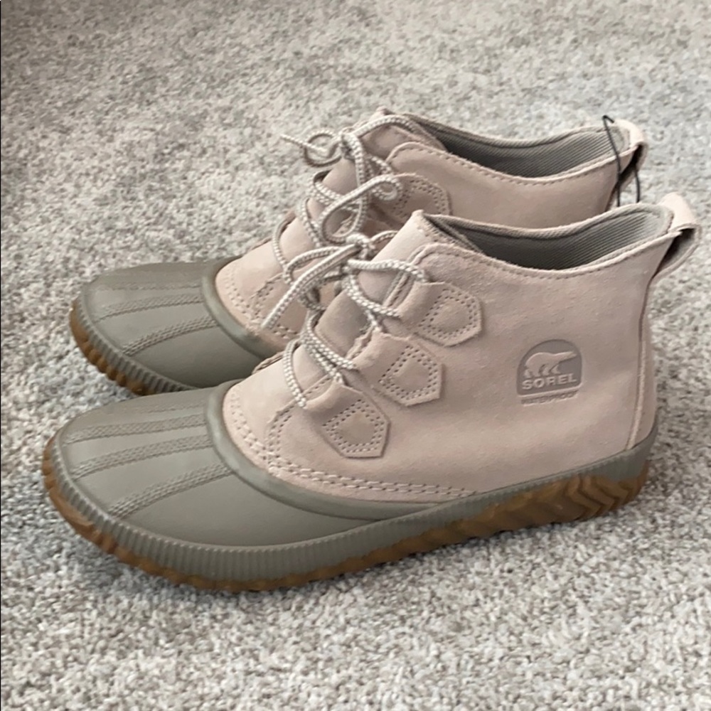 NWT Sorel Out N About Boots